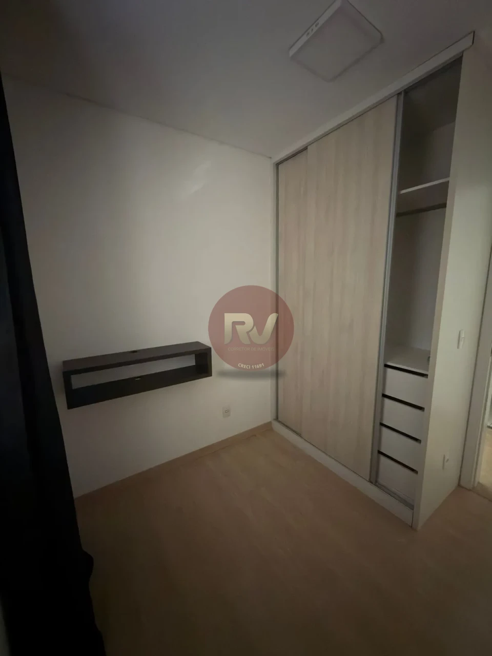 Imagens do imóveis EDIFÍCIO SPOT CENTRO RESIDENCE - LOCAÇÃO - R$ 2.800,00 + CONDOMÍNIO - 02 QUARTOS