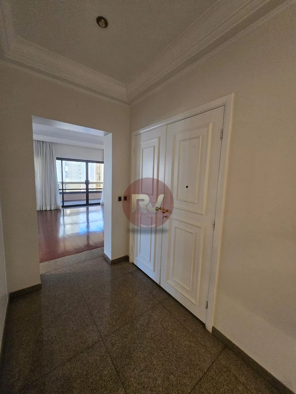 Imagens do imóveis EDIFÍCIO ROYAL GARDEN - R$ 1.250.000,00 - Centro