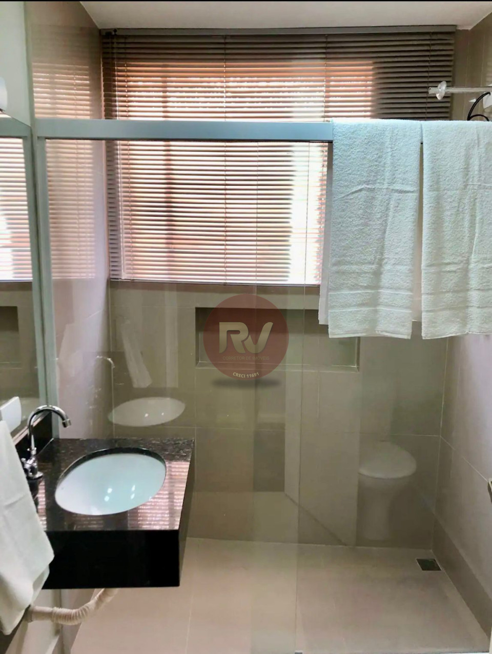 Imagens do imóveis EDIFÍCIO UNIÃO - CALÇADÃO - R$ 250.000,00 - MOBILIADO