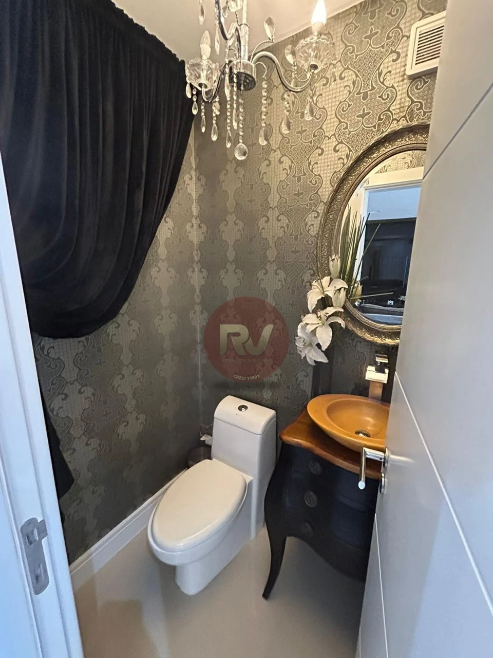 Imagens do imóveis EDIFÍCIO RESIDENCIAL LA MUSIQUE - R$ 2.350.000,00 - MEIA PRAIA - ITAPEMA - SC