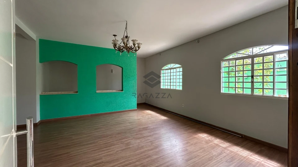 Imagens do imóveis CASA COMPLETA PARA LOCAÇÃO – BAIRRO BANCÁRIOS