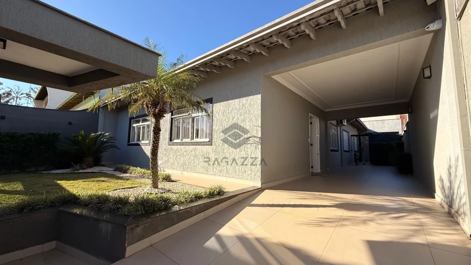 Imagens do imóveis Casa de Alto Padrão à Venda na Região Oeste