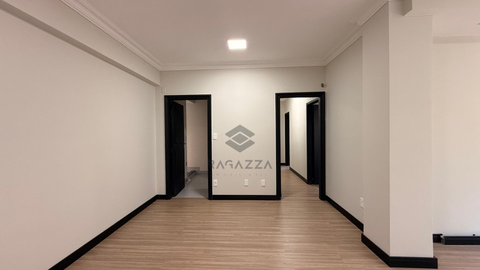 Apartamento Reformado no Centro de Londrina – 155 m² de Conforto e Estilo!