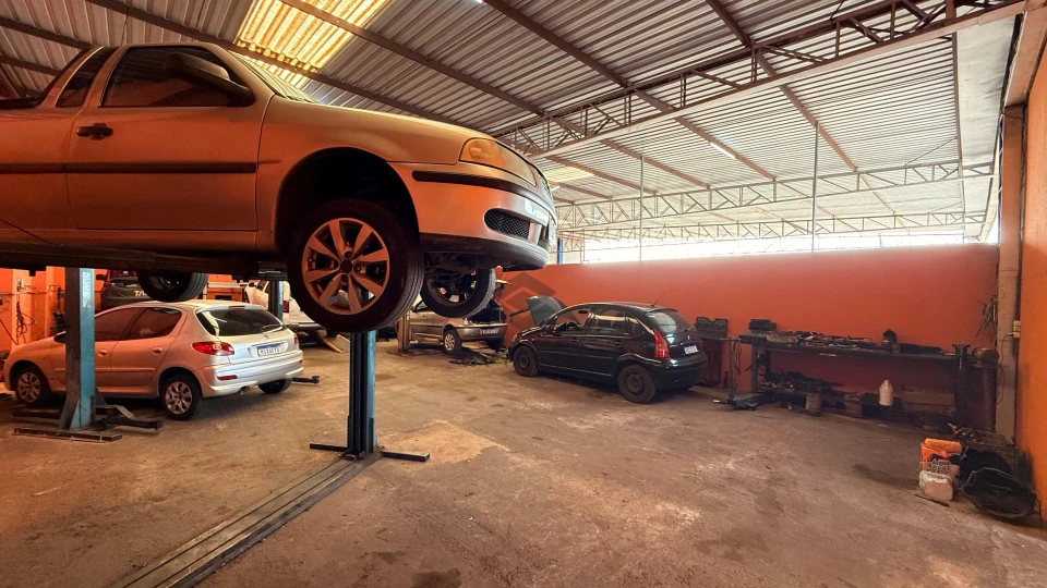 Imagens do imóveis Oportunidade Única! Oficina Mecânica Completa – Venda ou Arrendamento