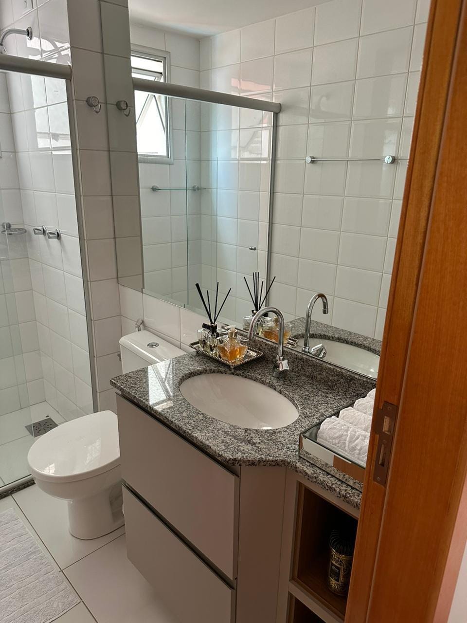 Imagens do imóveis Apartamento mobiliado à venda, Bela Suiça, Londrina, PR