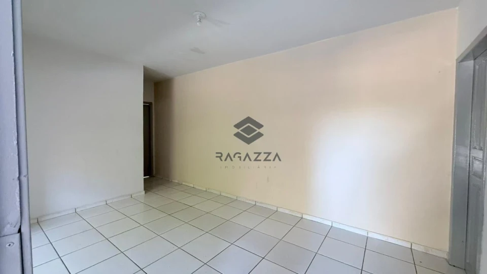 Casa de fundos para locação – Zona Sul