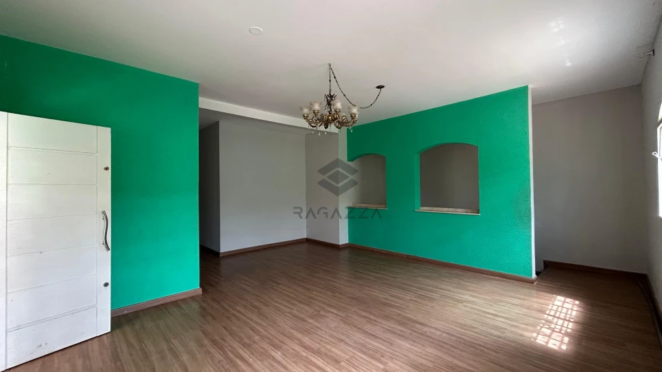 Imagens do imóveis CASA COMPLETA PARA LOCAÇÃO – BAIRRO BANCÁRIOS