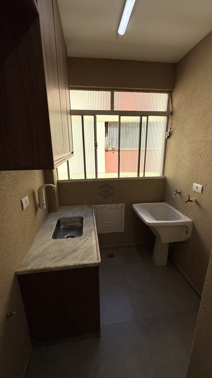 Apartamento à venda no Edifício Marajuara, Londrina, PR