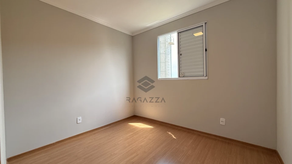 Apartamento à Venda no Condomínio Laguna Malagá