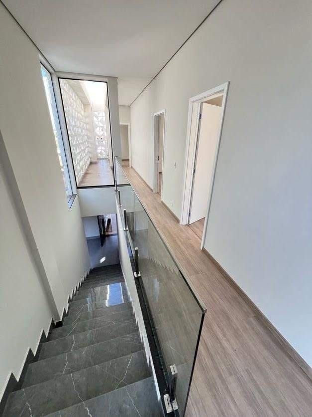 Imagens do imóveis Sobrado à venda em condomínio no Parque Tauá, Gleba Simon Frazer, Londrina, PR