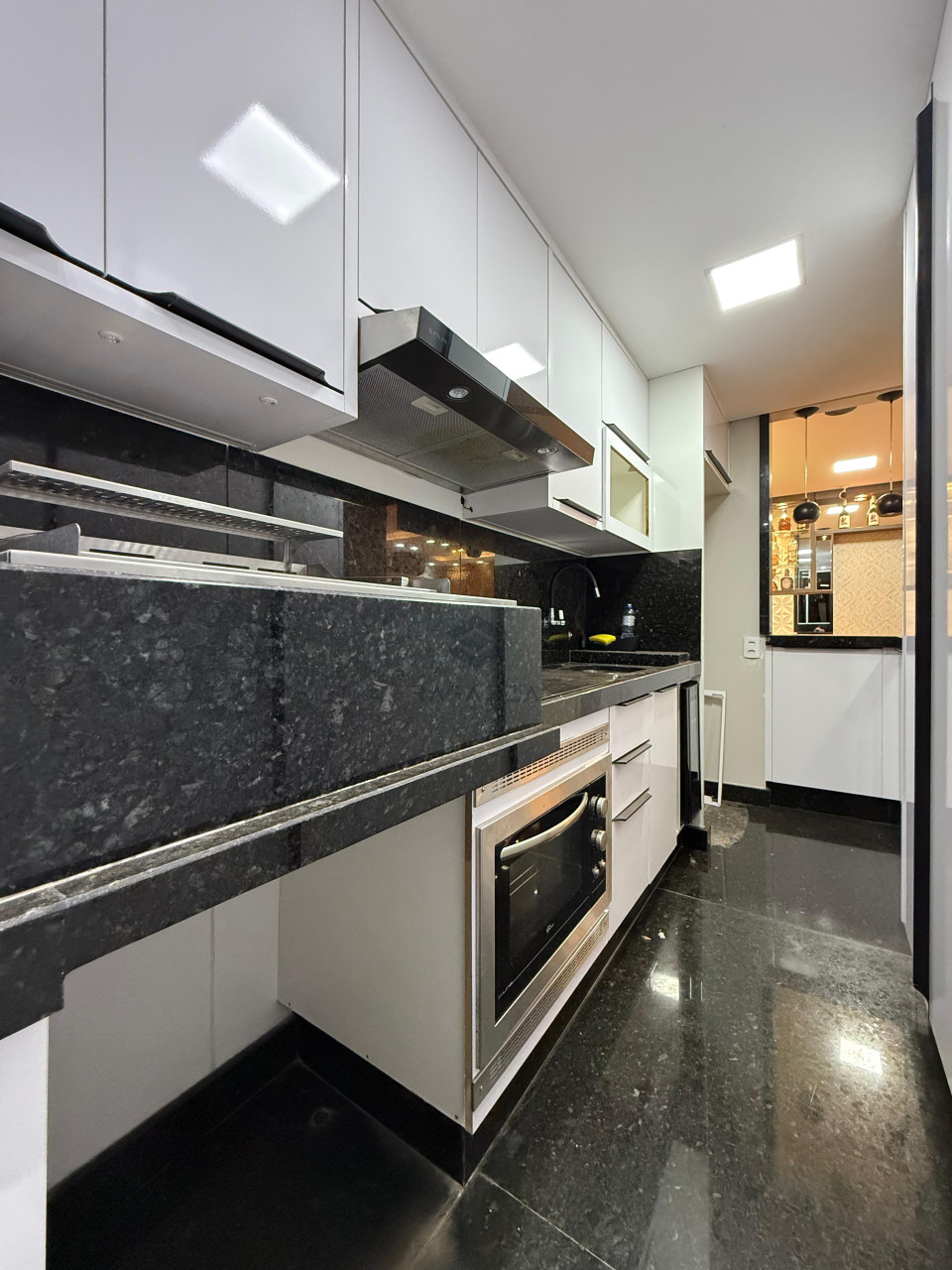 Imagens do imóveis APARTAMENTO SEMI MOBILIADO E DECORADO PARA VENDA OU LOCAÇÃO – CAMBÉ/PR