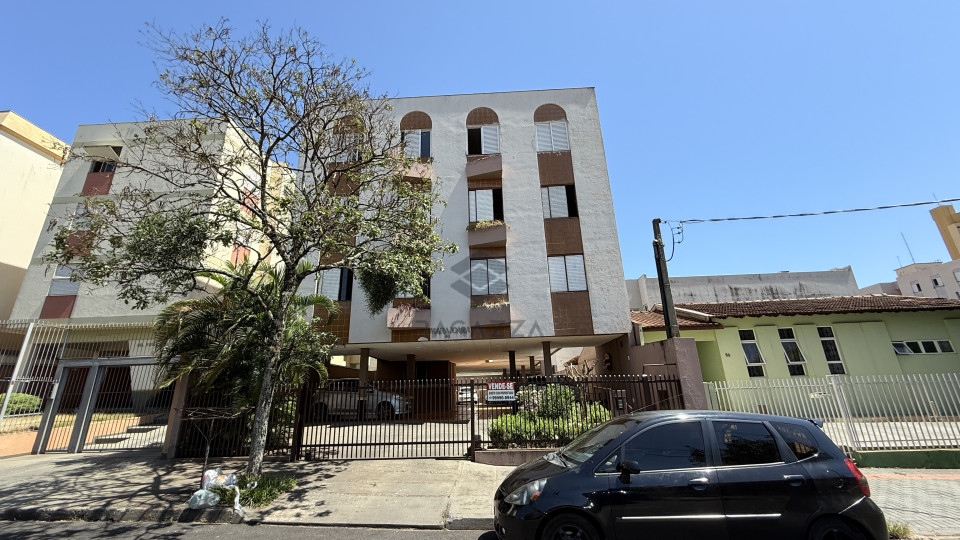 Apartamento à venda no Edifício Marajuara, Londrina, PR