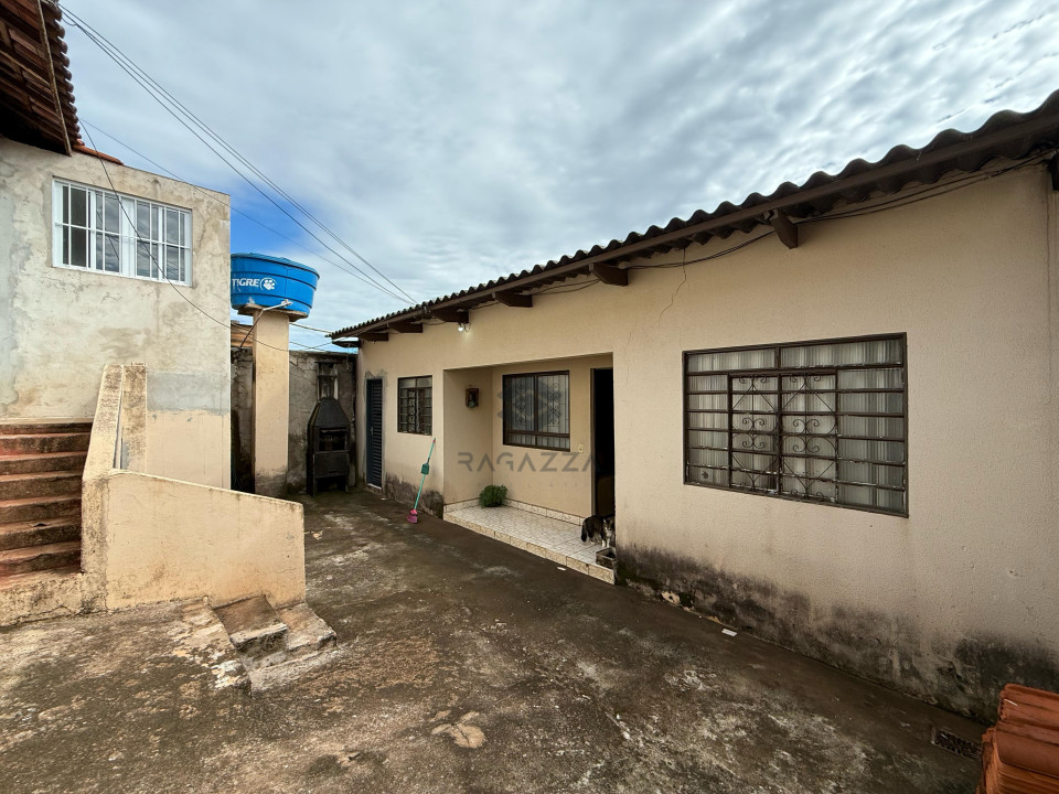 Casa à venda na região Oeste de Londrina