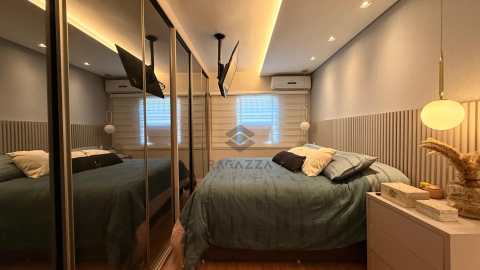 Imagens do imóveis Casa de Alto Padrão à Venda na Região Oeste