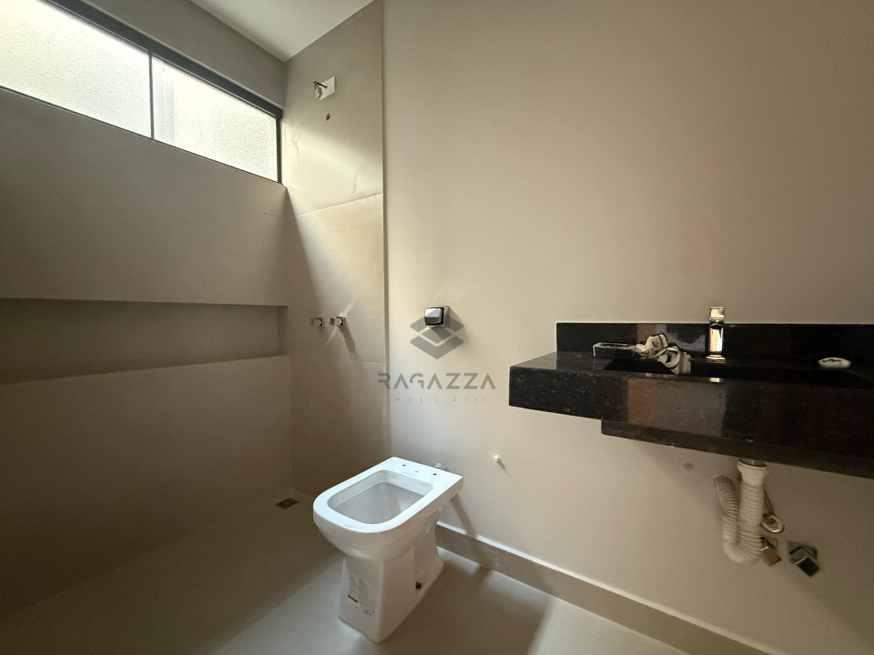 Excelente sobrado à venda no Leonor, Londrina, PR