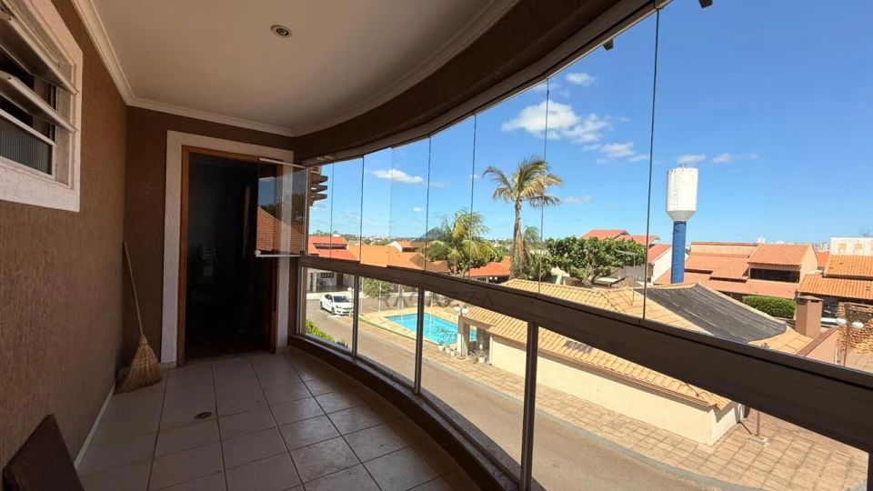 Imagens do imóveis Casa em Condomínio Fechado à Venda na Zona Leste de Londrina