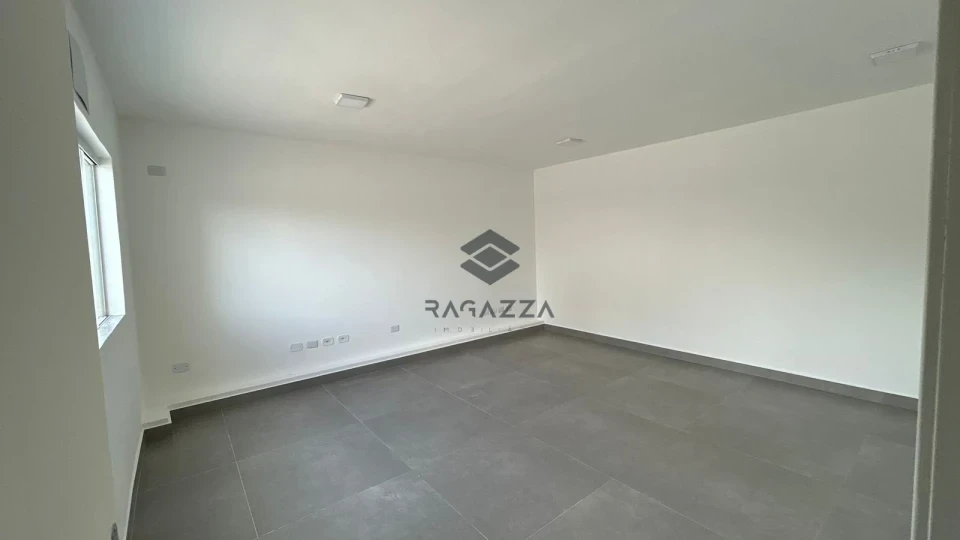 Imagens do imóveis Sala comercial com mezanino para locação | Rua Humaita - Londrina