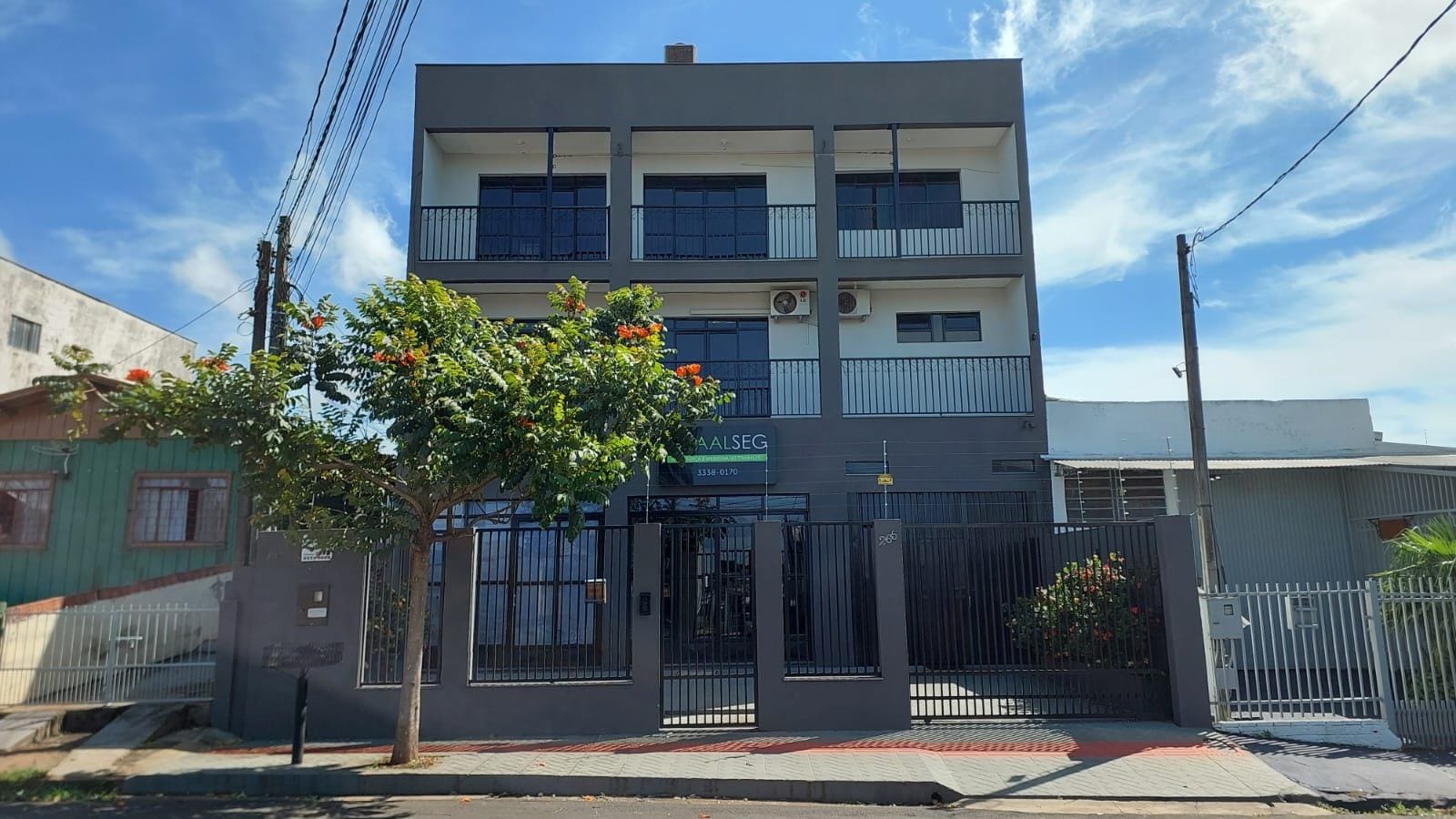 Sobrado à Venda, Leonor, Londrina, PR