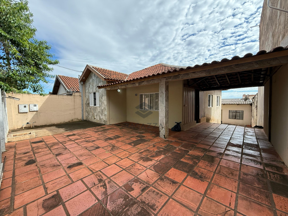 Casa à venda na região Oeste de Londrina