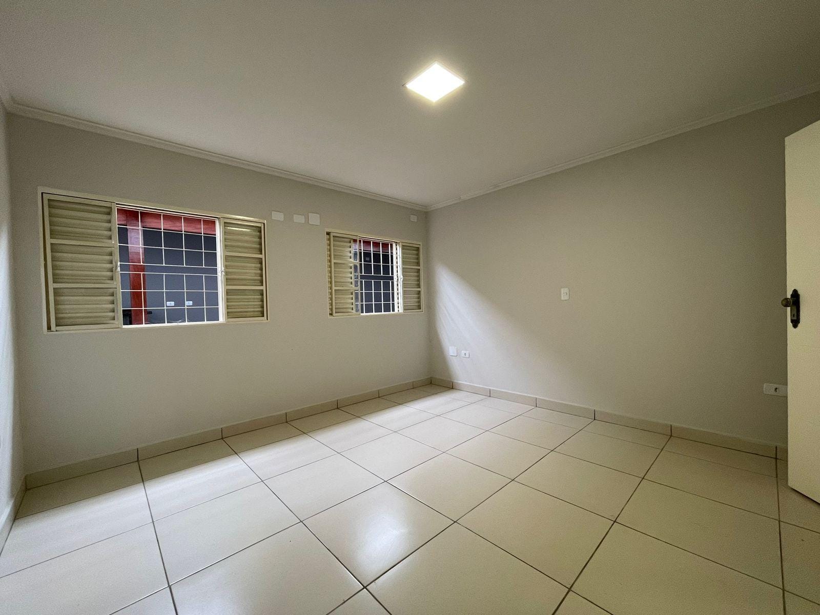 Imagens do imóveis Casa padrão para Venda e Locação, Conjunto Habitacional Alexandre Urbanas, Londrina, PR
