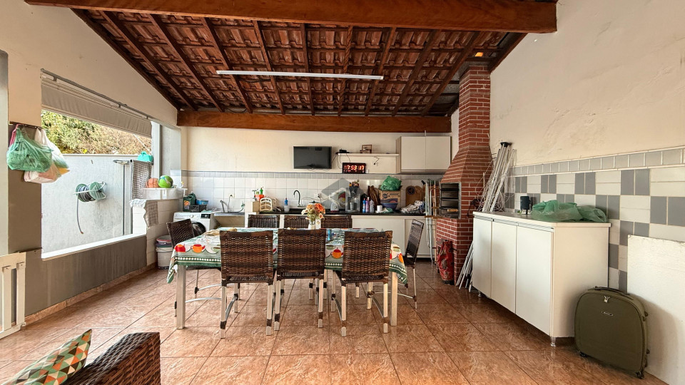 Casa à Venda – Bairro Coliseu | Londrina