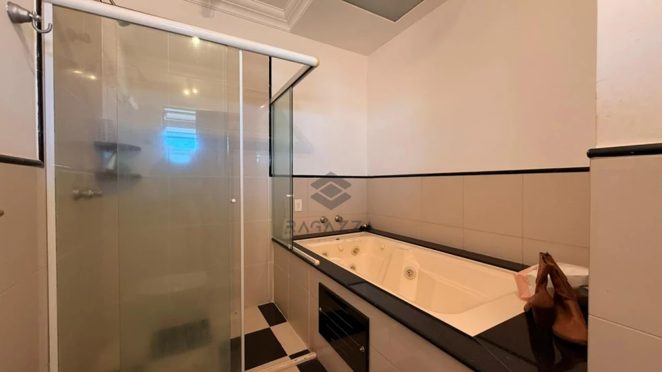 Imagens do imóveis Casa em Condomínio Fechado à Venda na Zona Leste de Londrina