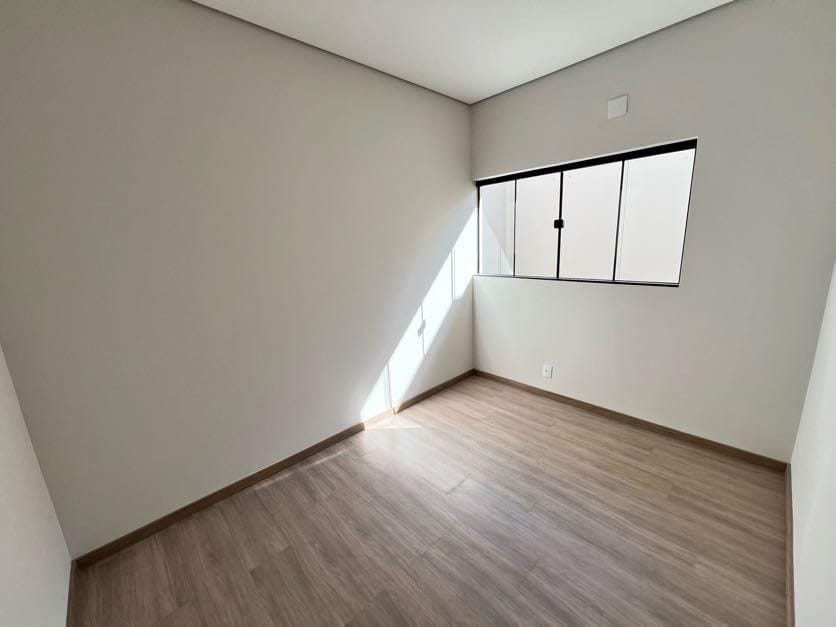 Imagens do imóveis Sobrado à venda em condomínio no Parque Tauá, Gleba Simon Frazer, Londrina, PR