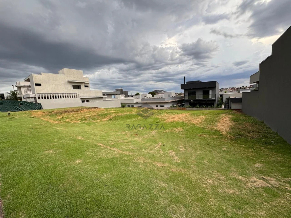 Imagens do imóveis Terreno à Venda no Condomínio Tauá Araçari