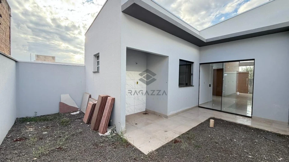 Casa geminada à venda – Jardim Verona