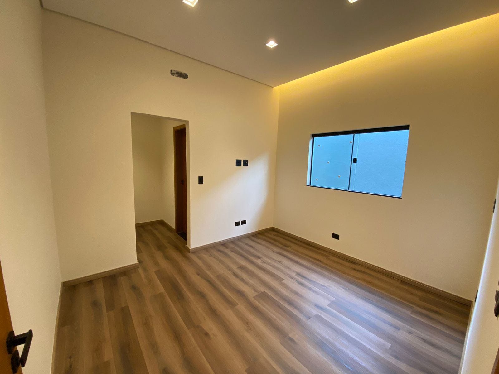 Imagens do imóveis Casa padrão à Venda, Tarobá, Londrina, PR