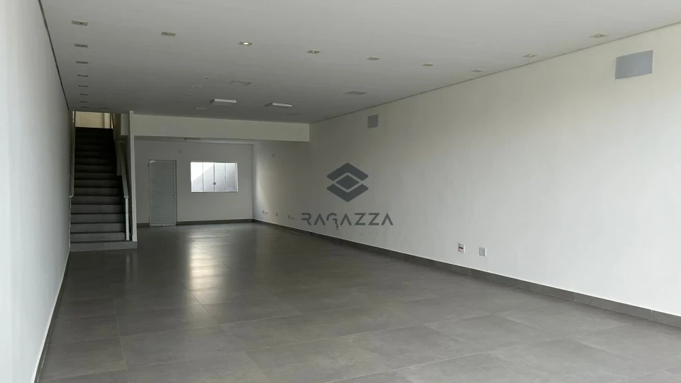 Imagens do imóveis Sala comercial com mezanino para locação | Rua Humaita - Londrina