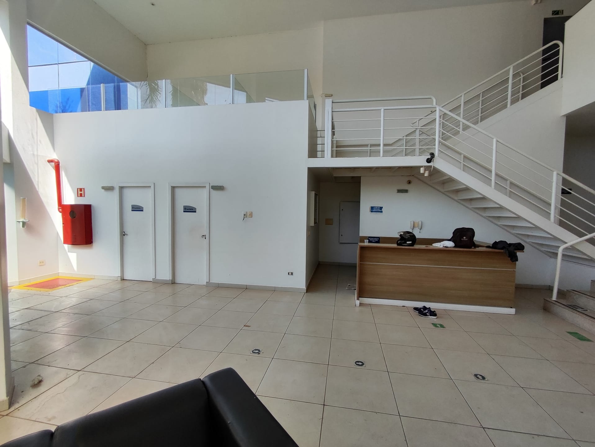 Imagens do imóveis PRÉDIO COMERCIAL PARA LOCAÇÃO NA AV ARTUR THOMAS ESQUINA COM AV TIRADENTES LONDRINA