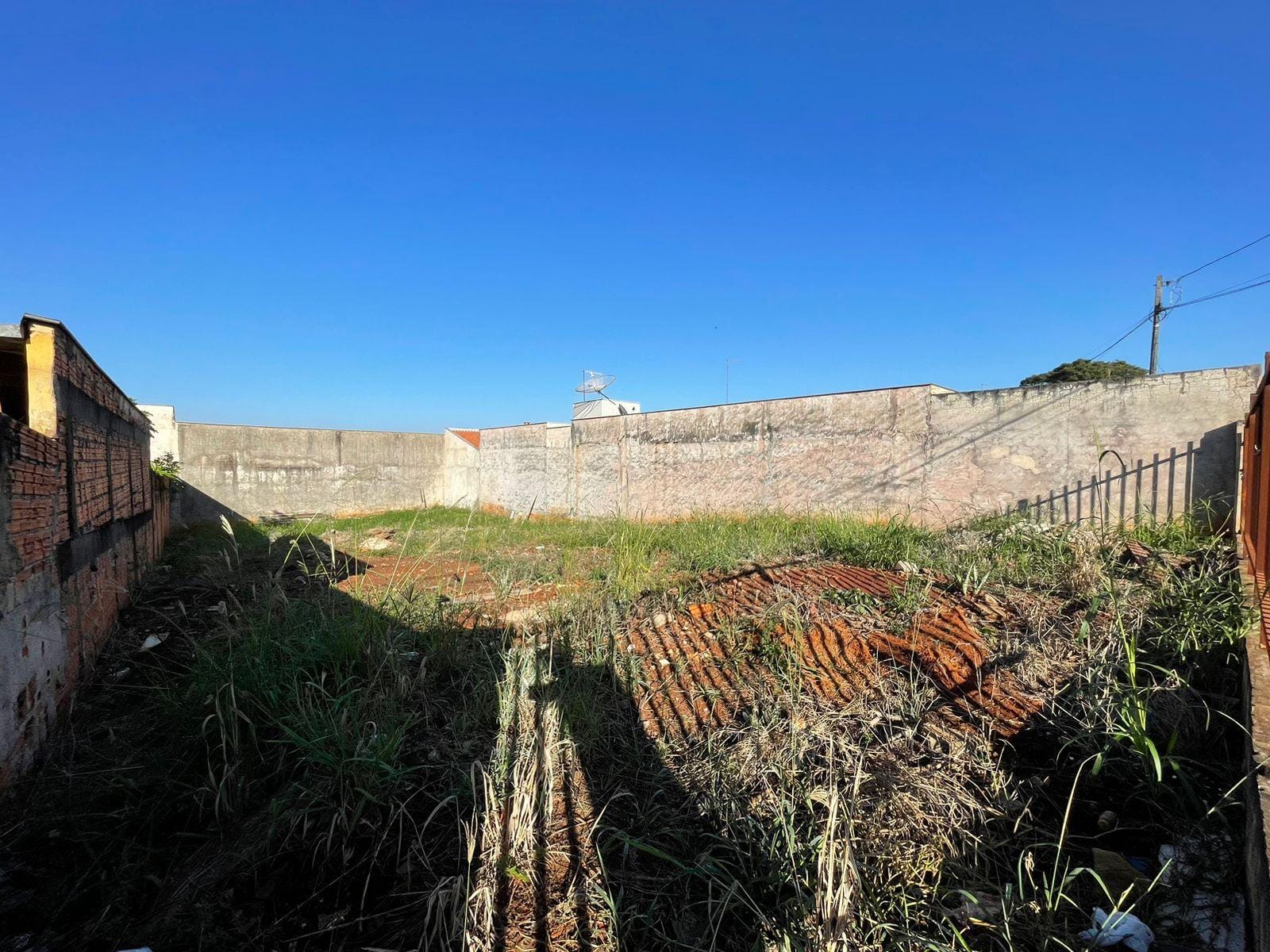 Imagens do imóveis Terreno padrão à Venda, Califórnia, Londrina, PR