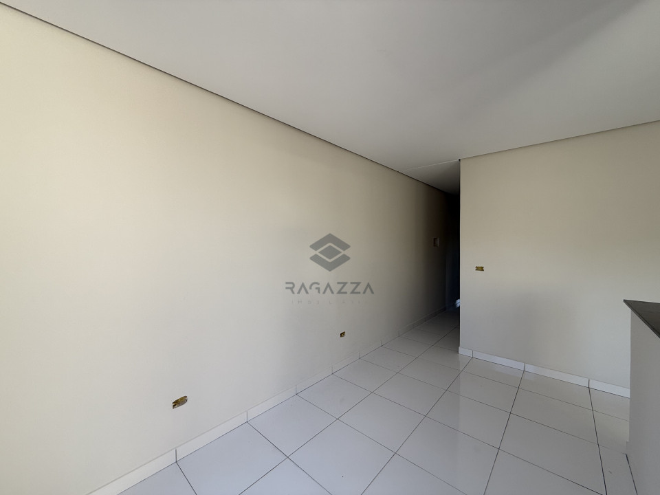 Imagens do imóveis Casa à Venda no bairro Colinas próximo a UEL