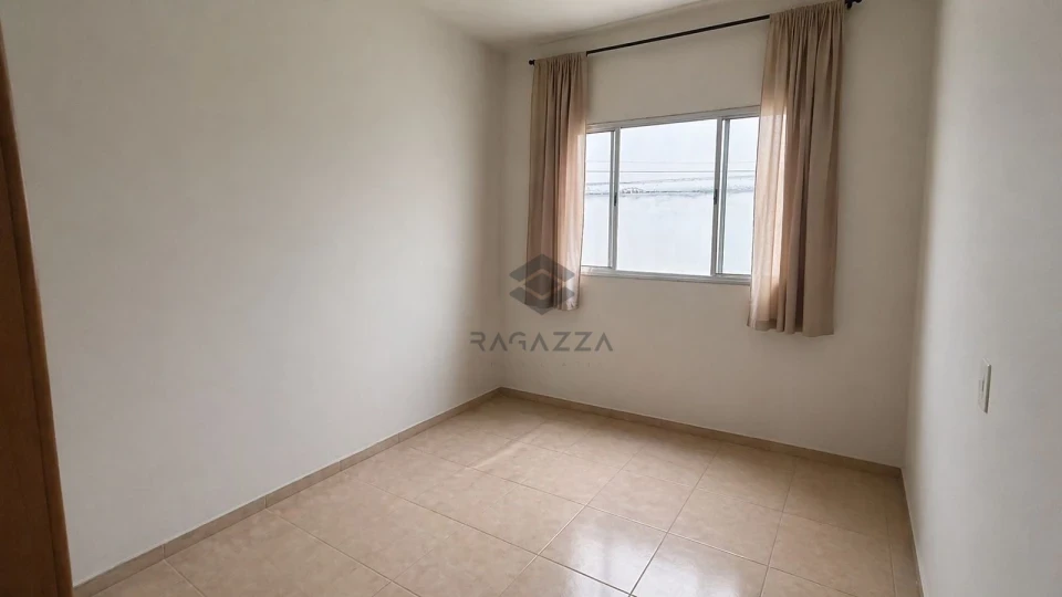 Imagens do imóveis Casa geminada à venda – Jd. Montecatini