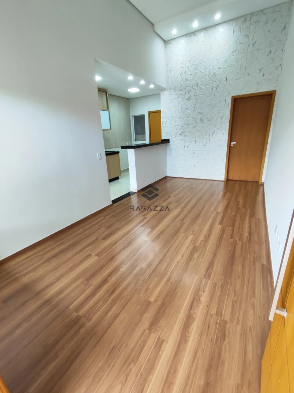 Imagens do imóveis Casa para locação e venda – Zona Leste de Londrina