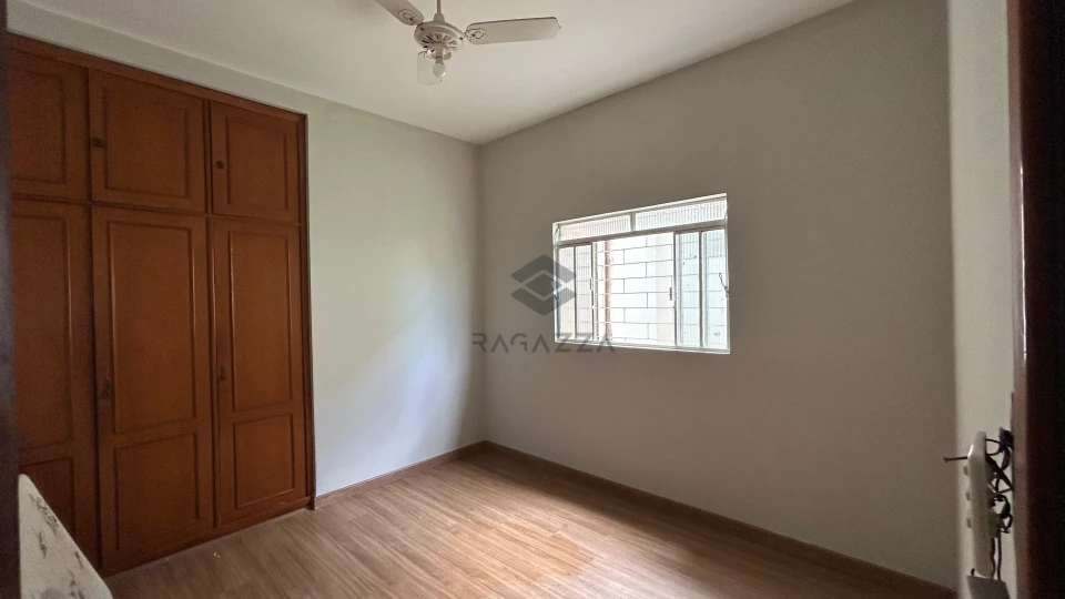 Imagens do imóveis CASA COMPLETA PARA LOCAÇÃO – BAIRRO BANCÁRIOS