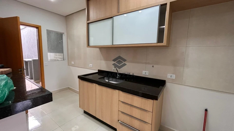 Imagens do imóveis Casa geminada para locação e venda – Zona Leste de Londrina