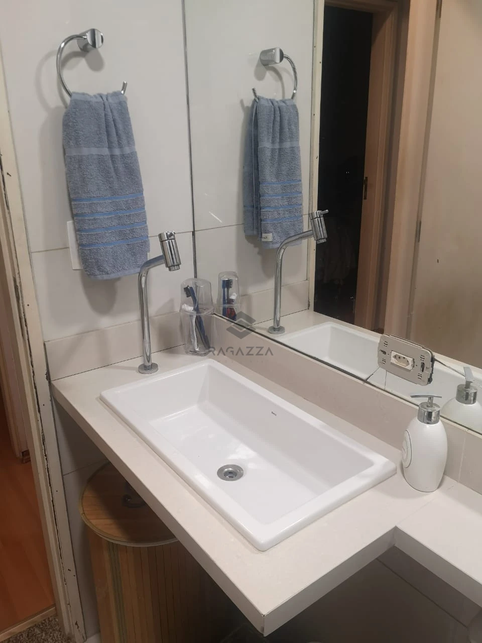 Imagens do imóveis Casa de Alto Padrão à Venda em Londrina