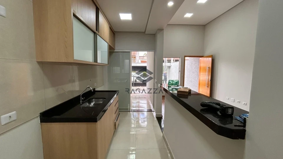 Imagens do imóveis Casa geminada para locação e venda – Zona Leste de Londrina