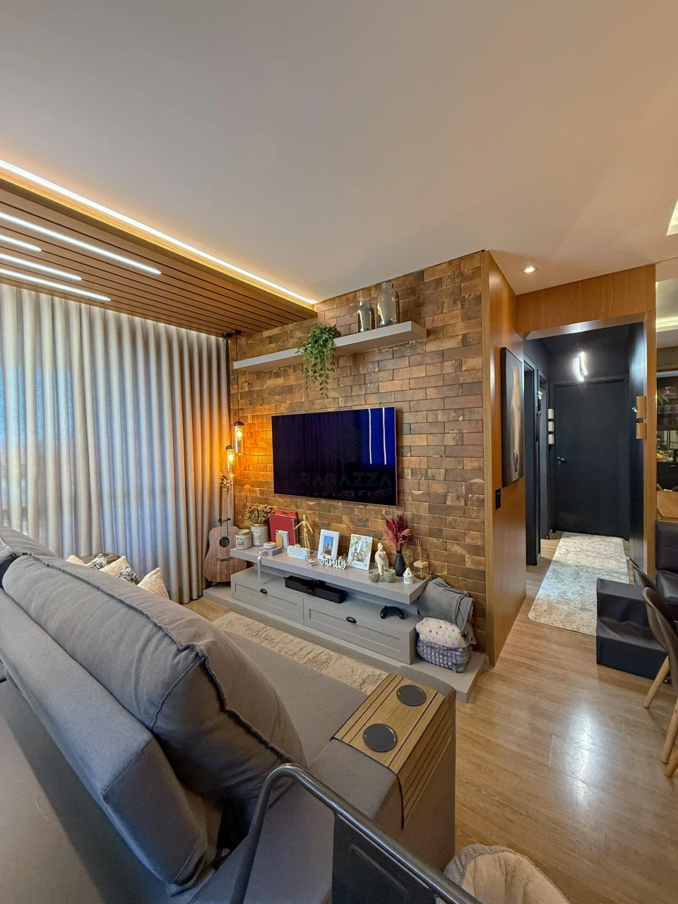 Imagens do imóveis Apartamento semimobiliado à venda – Solar Mirador