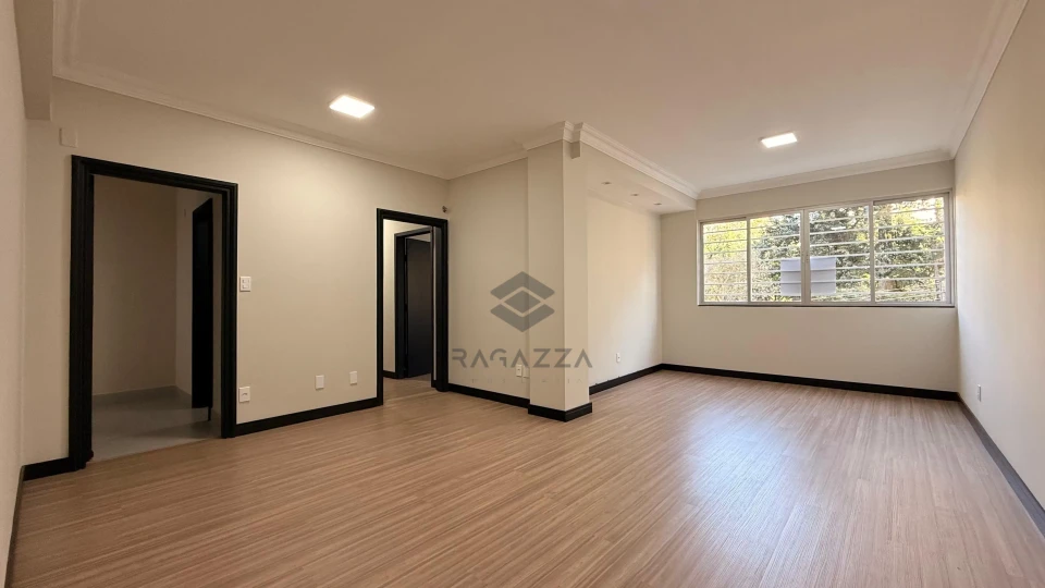 Apartamento Reformado no Centro de Londrina – 155 m² de Conforto e Estilo!