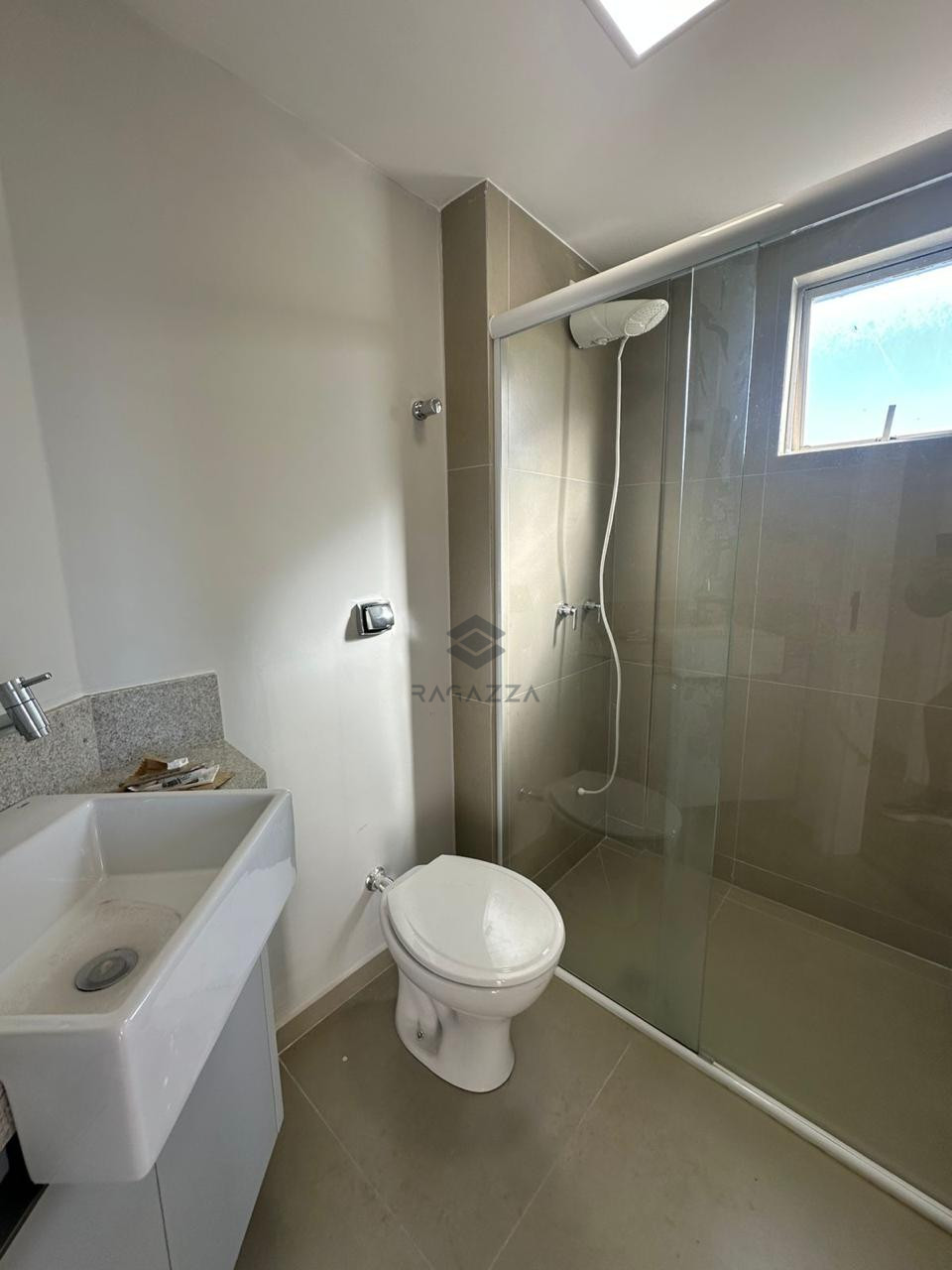 APARTAMENTO À VENDA NA GLEBA PALHANO - CONDOMÍNIO RESIDENCIAL DO LAGO II