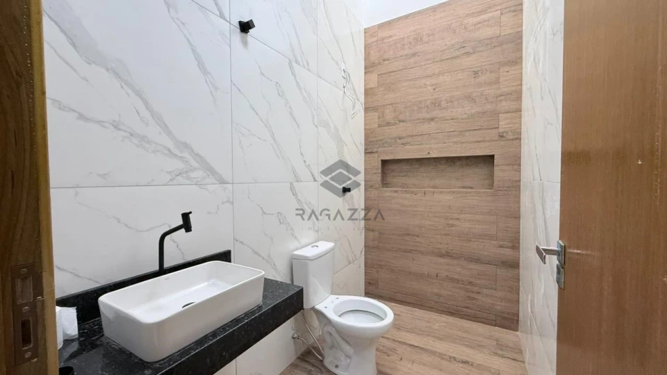 Imagens do imóveis Casa Moderna e Sofisticada à Venda