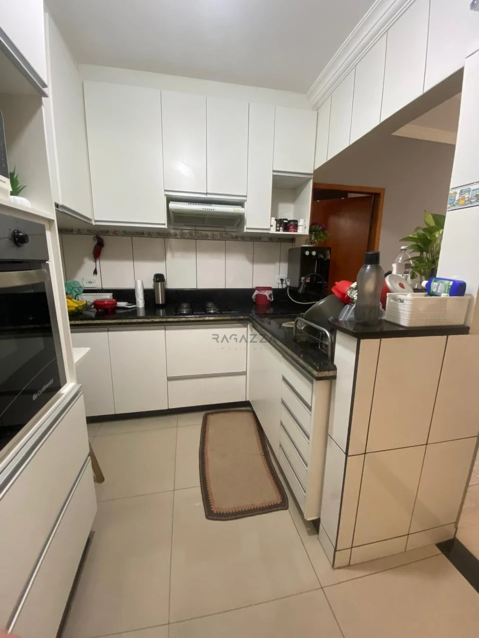 Imagens do imóveis CASA DE ESQUINA À VENDA – ZONA NORTE DE LONDRINA