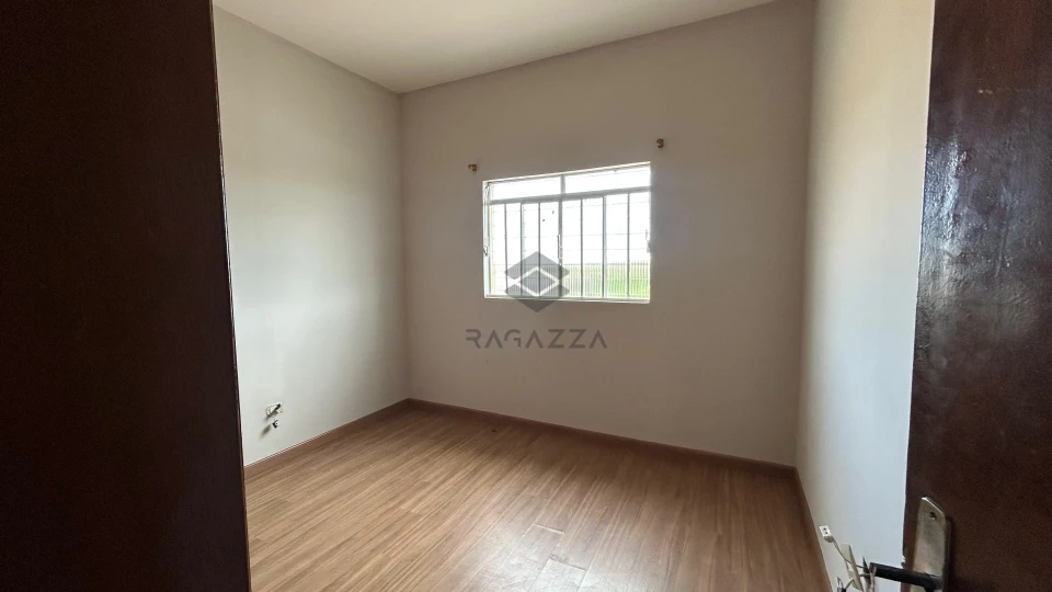 Imagens do imóveis CASA COMPLETA PARA LOCAÇÃO – BAIRRO BANCÁRIOS
