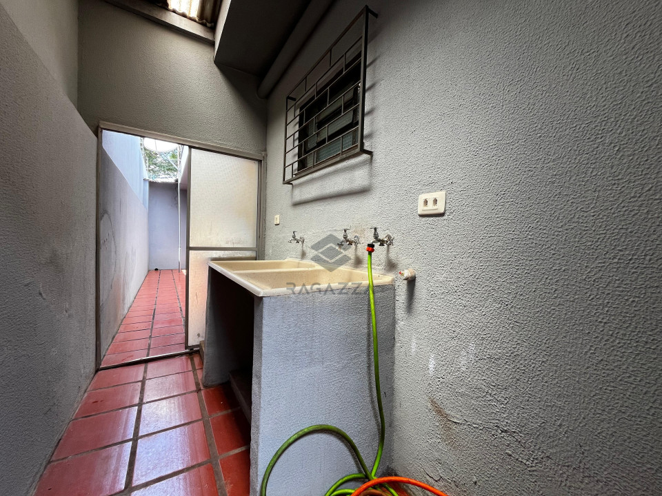 CASA PARA LOCAÇÃO NO BAIRRO WALDEMAR HAUER