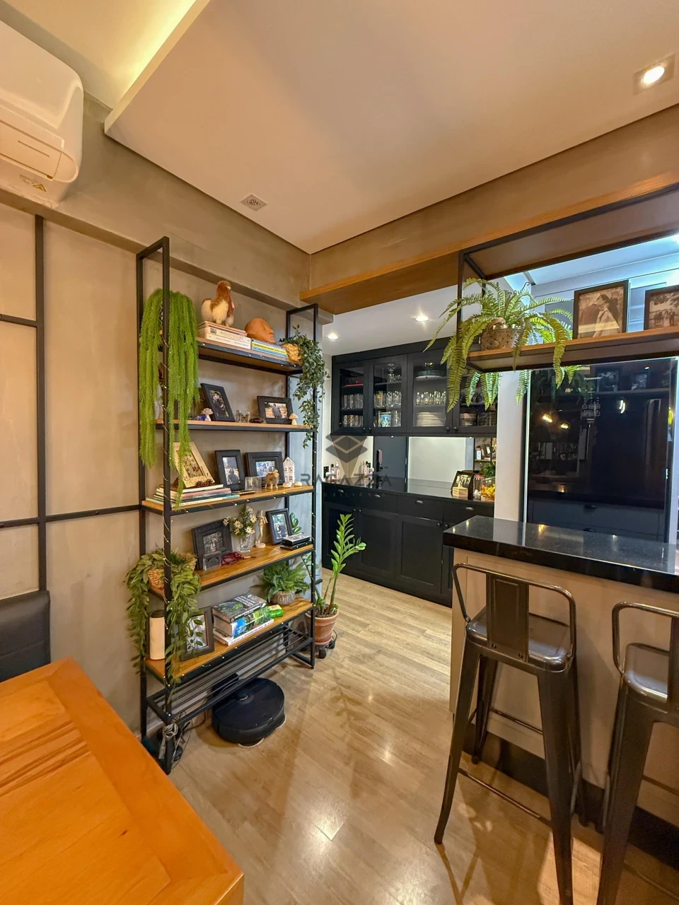 Imagens do imóveis Apartamento semimobiliado à venda – Solar Mirador