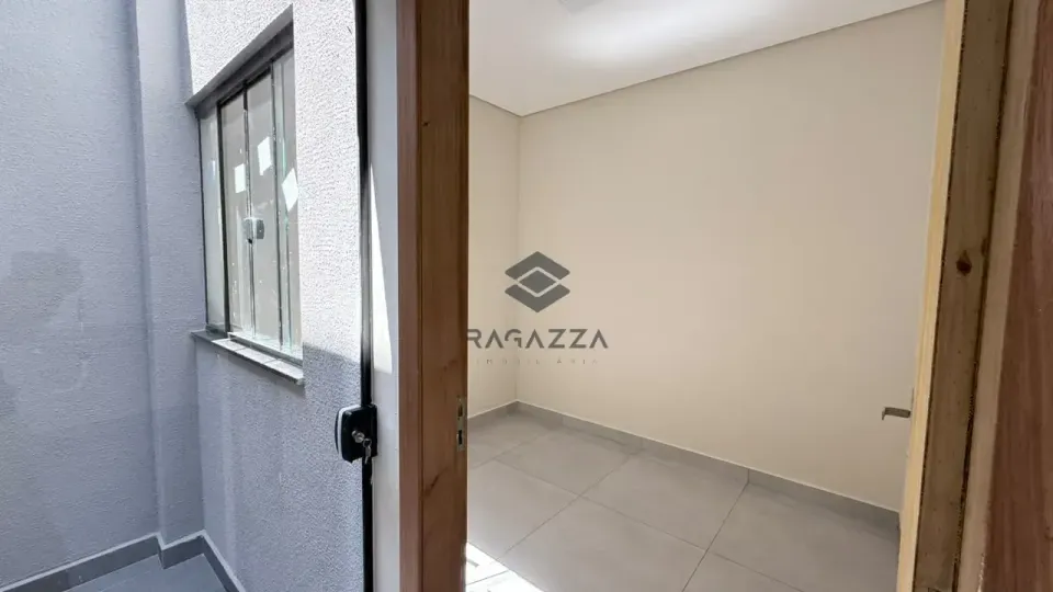 Imagens do imóveis Casas Geminadas à venda