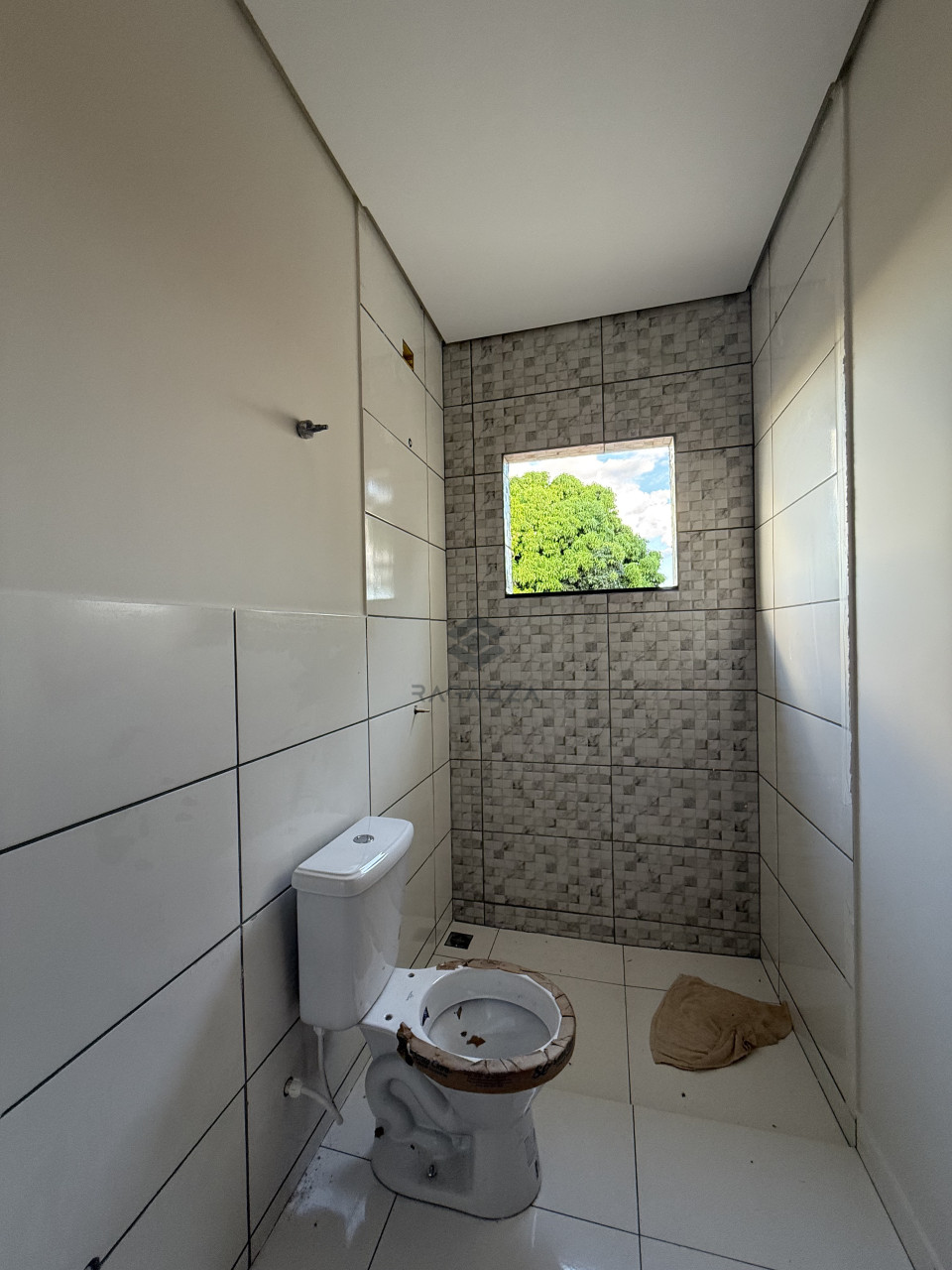 Imagens do imóveis Casa à Venda no bairro Colinas próximo a UEL